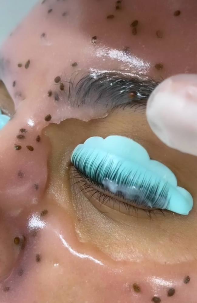 Express Combo at Laly’s Beauty Room in Tulare, CA