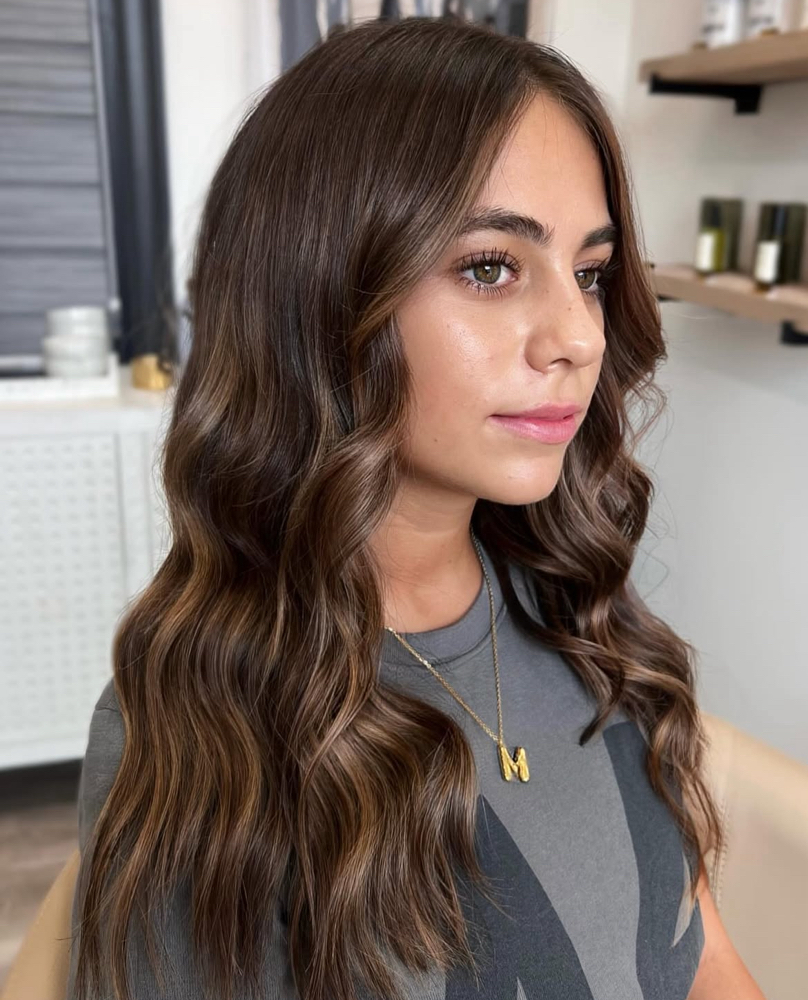 Single Process Brunette