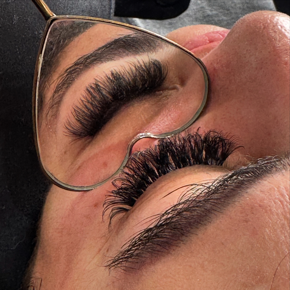 Lash Set Sale