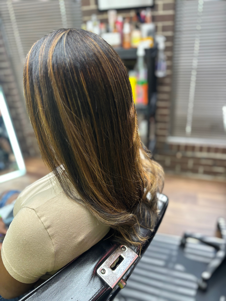 Full Head Highlight at LuxuryCrownsbyTre LLC in Monroeville, PA