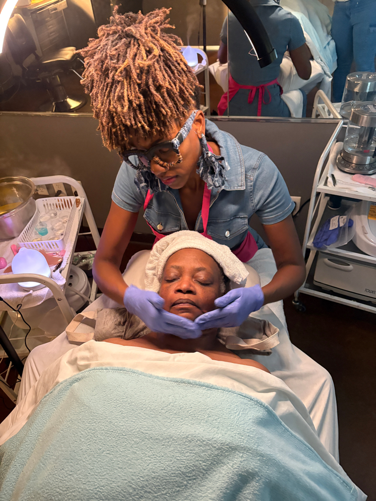 Glow Getter Facial