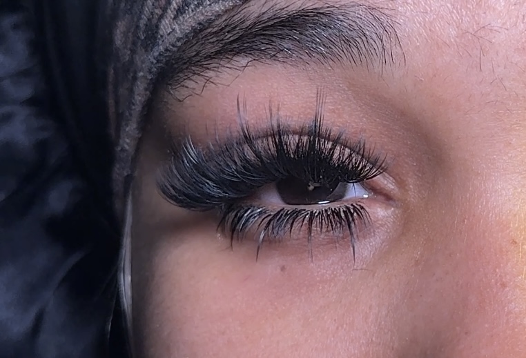 Hybrid Fill at Shay’s Lash Studio ❤️ in Decatur, IL