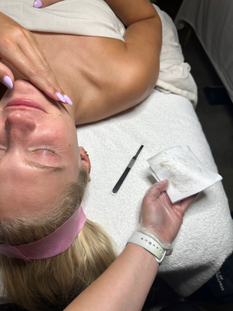 Dermaplaning Facial