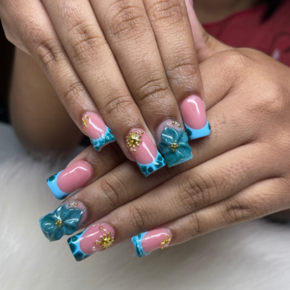 Small Acrylic Full Set at Chiara Wilson in Muscatine, IA