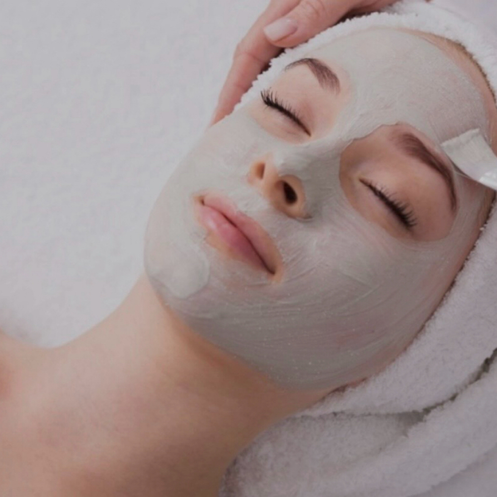 EXPRESS GLOWY FACIAL at Bella Lash & Beauty in Cedar Grove, NJ