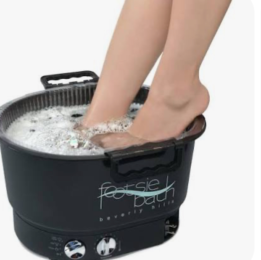 Deluxe Foot soak, scrub and massage
