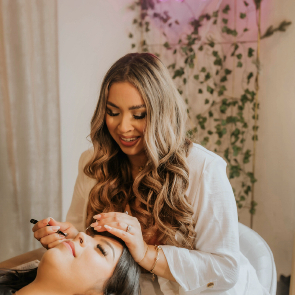 Mini Touch Up at Vida Beauty Artistry in Fort Worth, TX