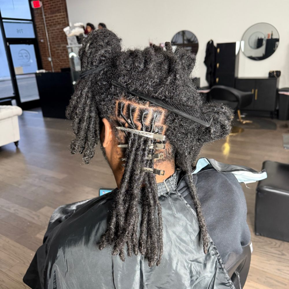 Retwist at Top Tier Beauty Experience in Cincinnati, OH