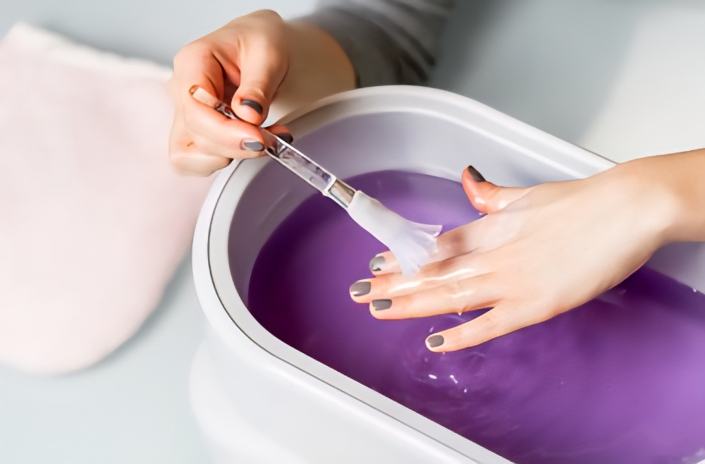 Hand Paraffin Treatment