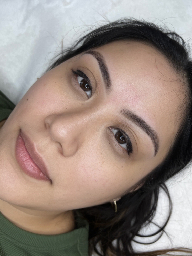Henna Brows & Eyebrow Shaping