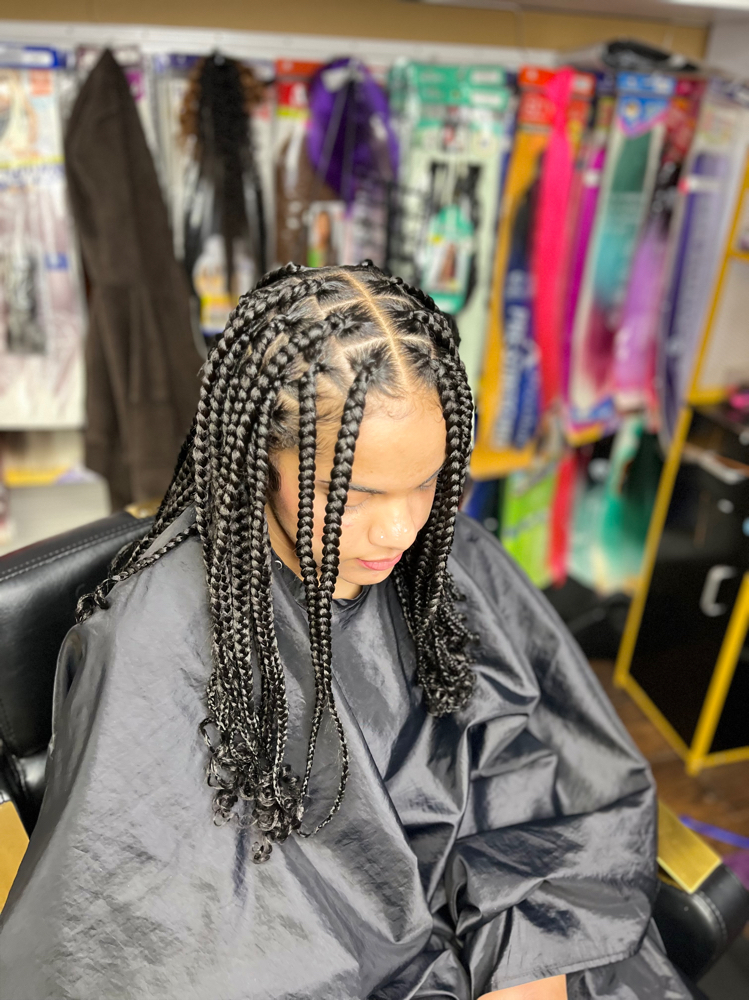 Medium Knotless Braids
