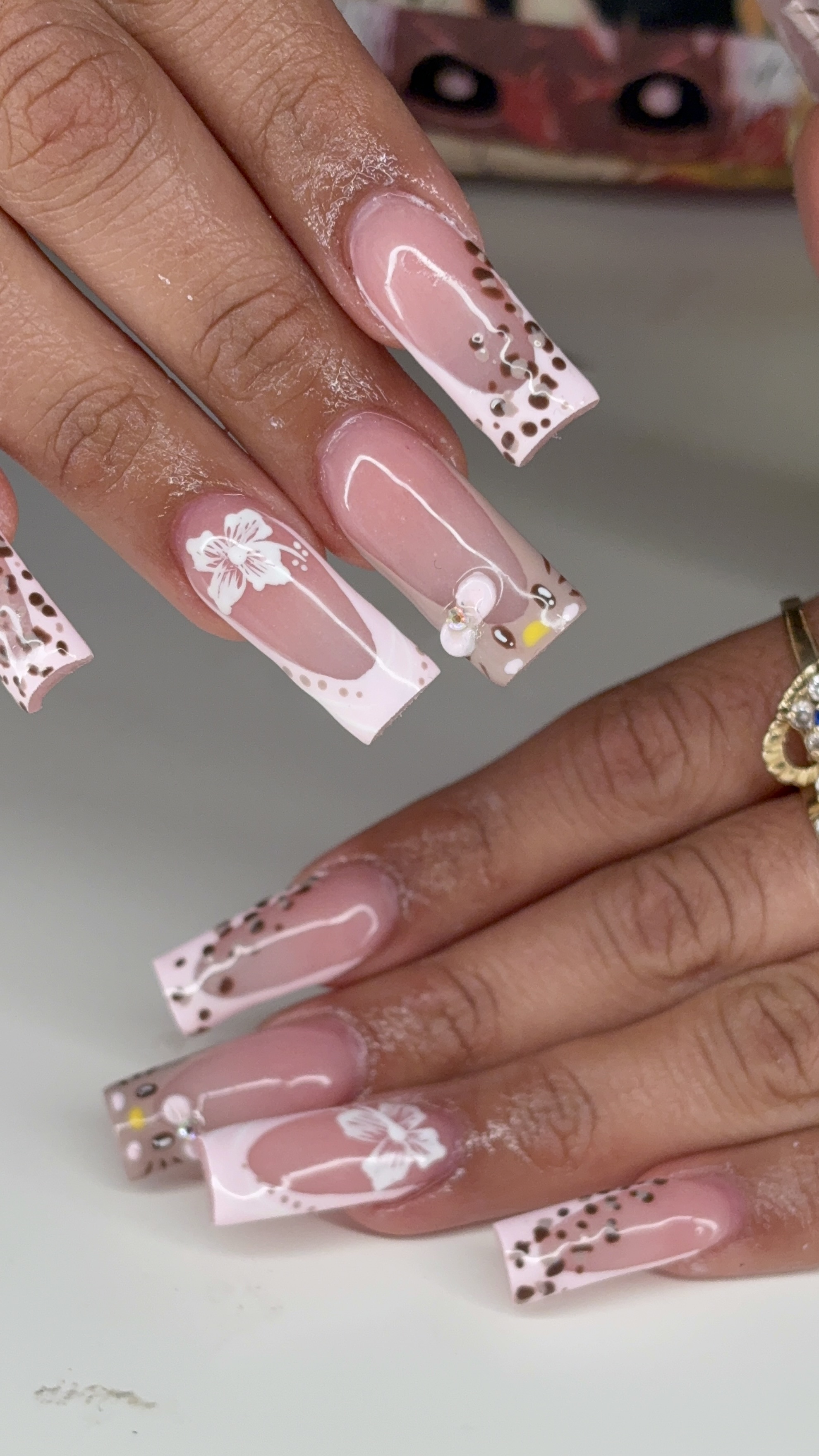 soak off at Twinklenailsbybel in wimauma, FL