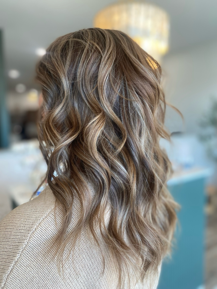 Blowout/shampoo Style at Haidyn Micah & Co. in Fort Wayne, IN