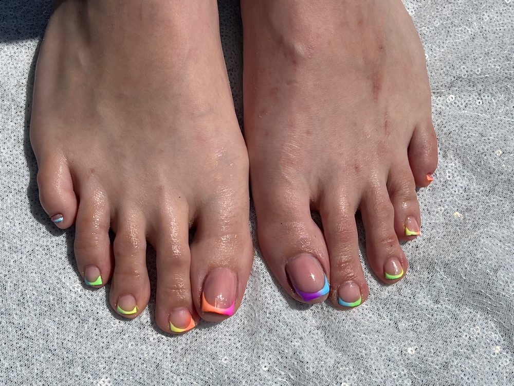 Gel Toes/Acrylic Toes at Le Luxe Spa in Frostburg, MD
