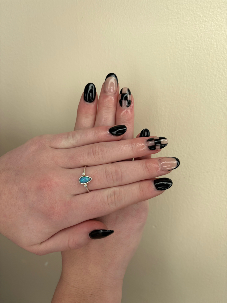 Gel Manicure, Minimal Design