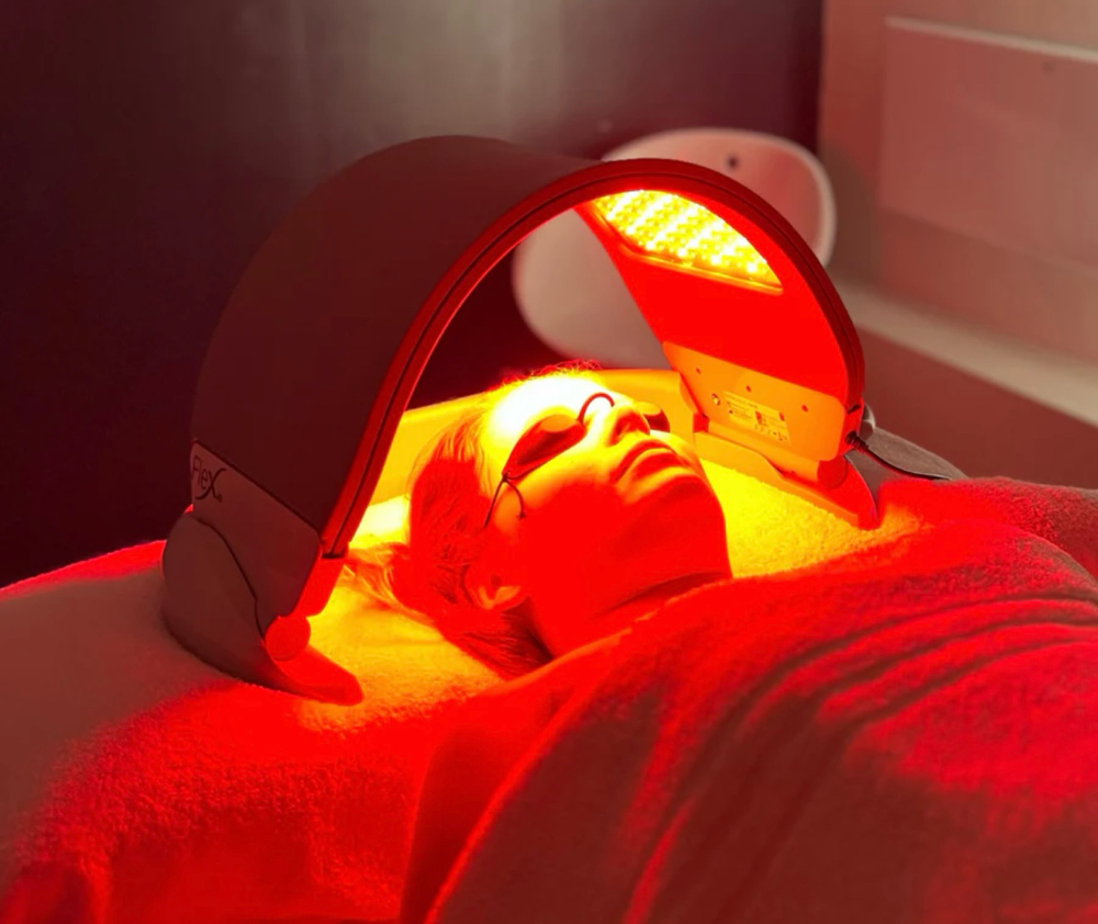 LED Light Therapy Facial