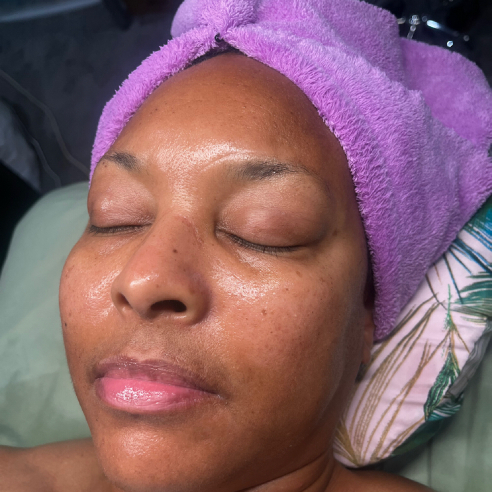 Lechelle’s Luxury Facial at Lechelle Beauty & Bodycare in OH, OH