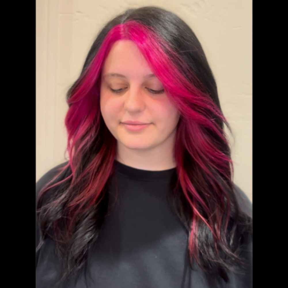 Face Framing at Rinis Hair Suite 2 in Hopewell Junction, NY