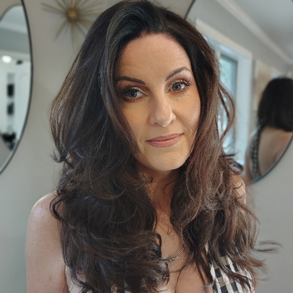 Shampoo & Style at JavitaCreates in Springfield, IL