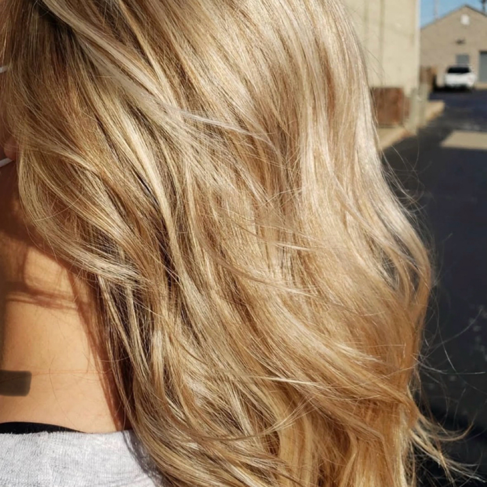 Women Haircut at Salon V in Springfield, MO