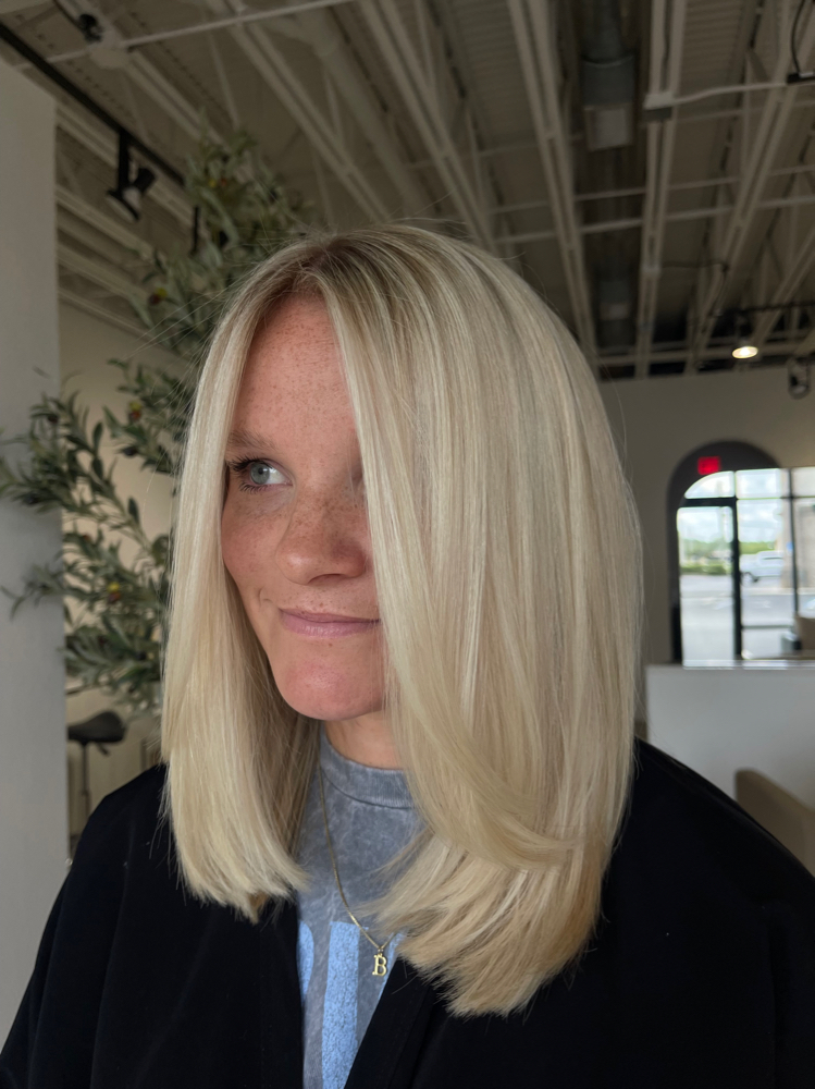 Women’s Hair Cut & Style