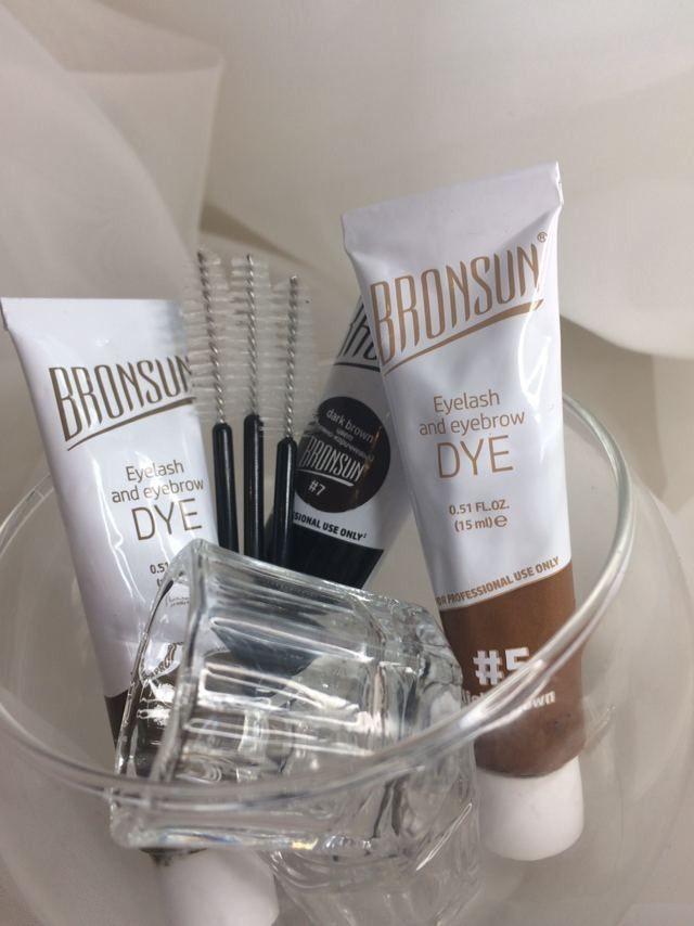 Brow Threading + Tint