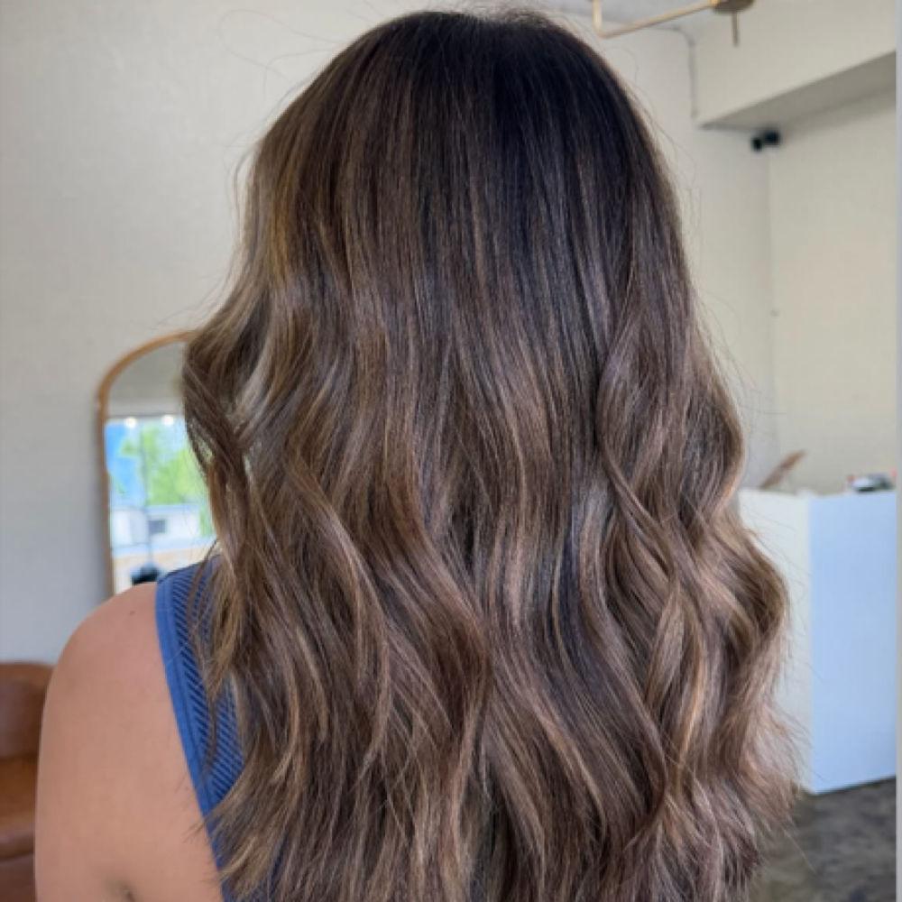 Shampoo, Blow Dry, Style at Skylar Laughlin in Lake Jackson, TX