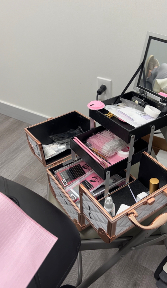 Mobile Eyelash Service 3+ Clients