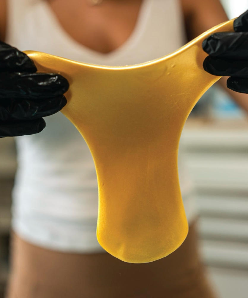Deluxe Brazilian Wax