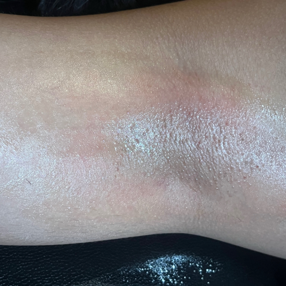 Underarm Wax at Waxing With Crystal in Roselle, NJ
