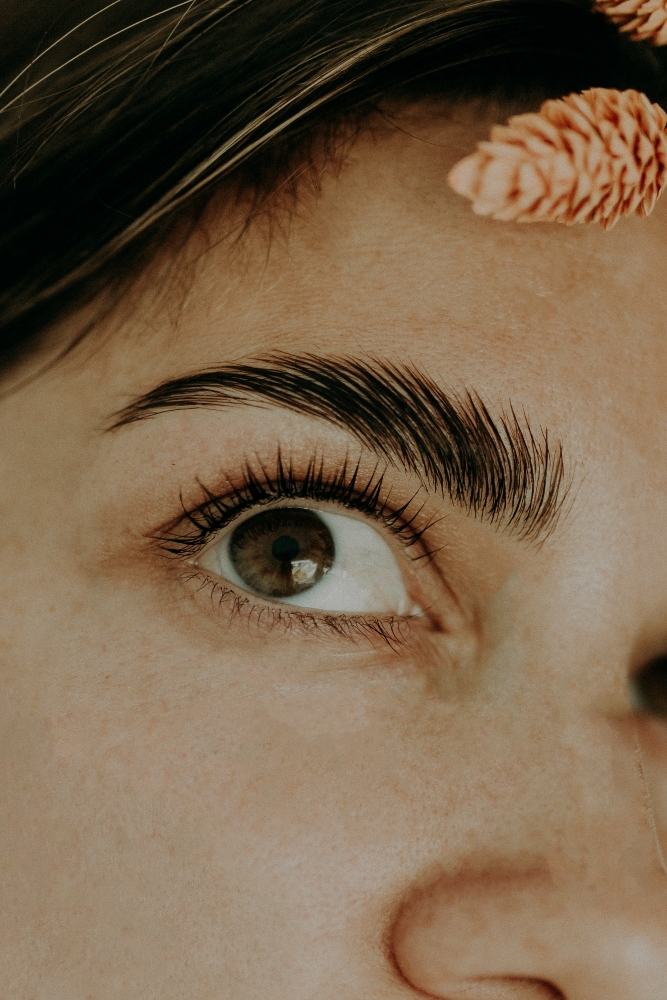 Brow Lamination & Tint
