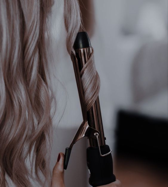 Blowout w/ Hot Tool Styling