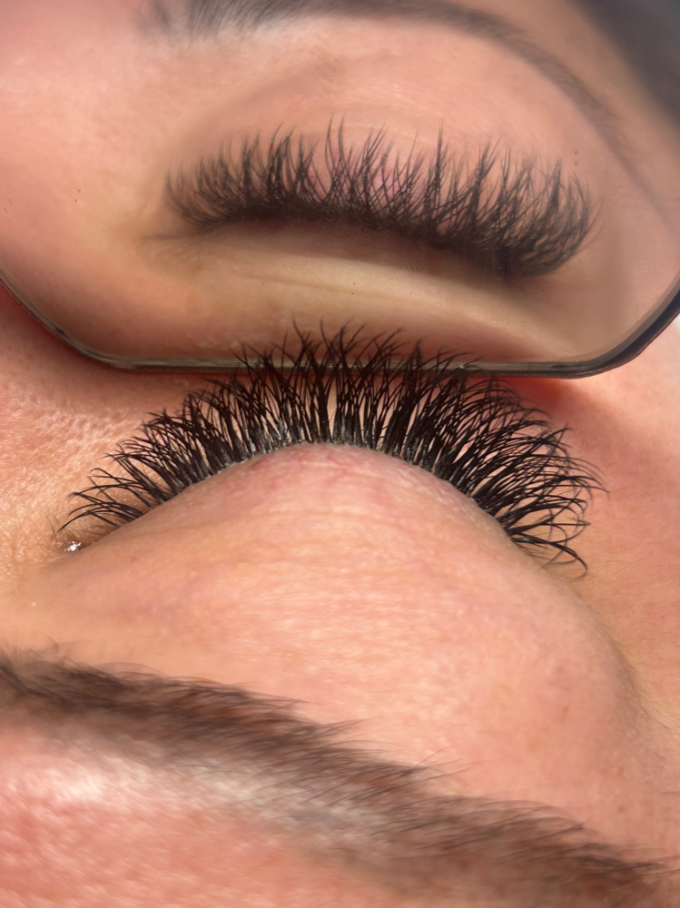 Hybrid 2/3 Week Lash Fill at Tiny Touch up’s,LLC in Palm Springs, FL