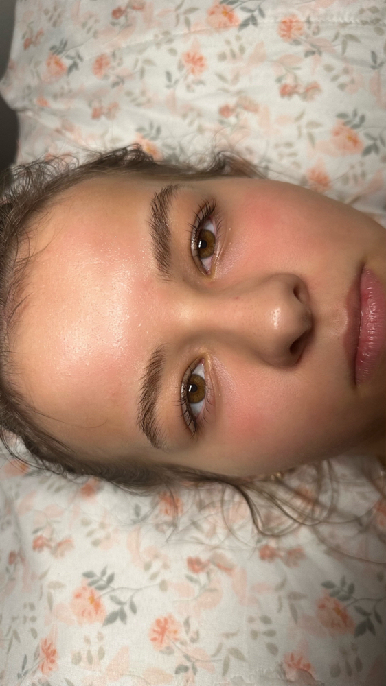 Brow Lamination & Tint