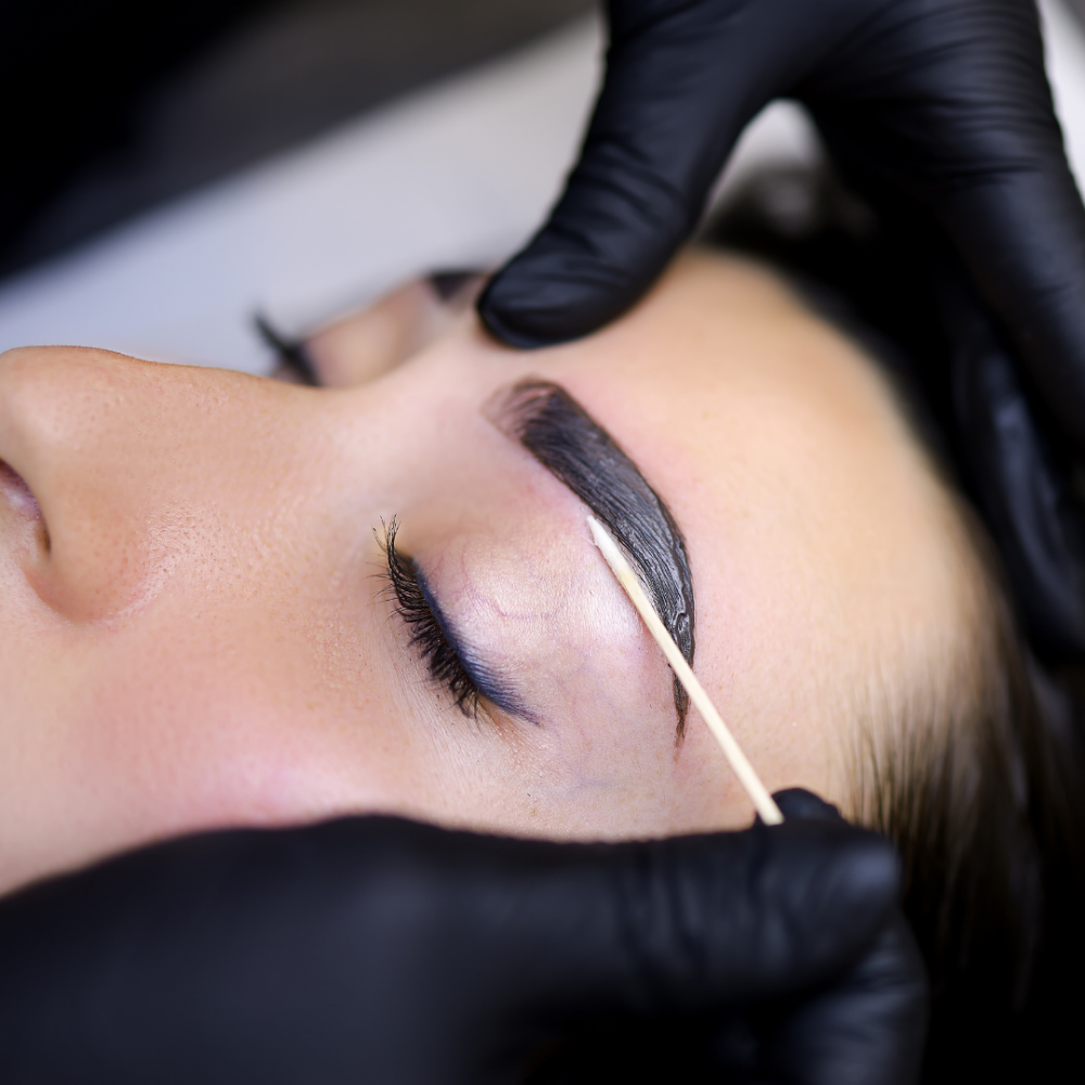 Brow Tinting & Shaping
