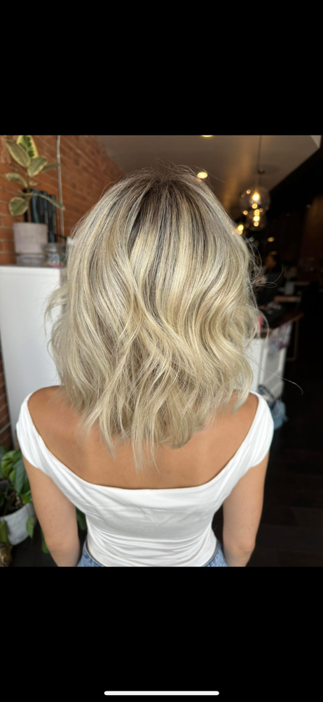 Full Blonding at Hailee Gullett in Bellefonataine, OH