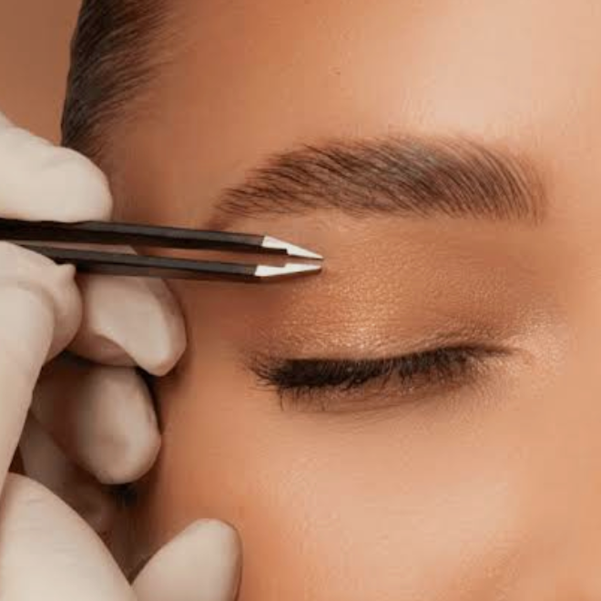 Brow Shaping (Tweezers) at Gingie Lashes & Brows in Buffalo Grove, IL