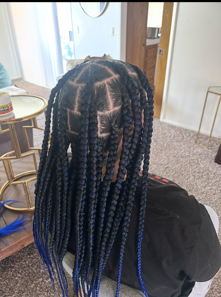 Jumbo Knotless Braids