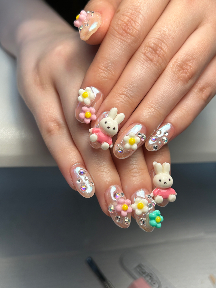 NAIL ART
