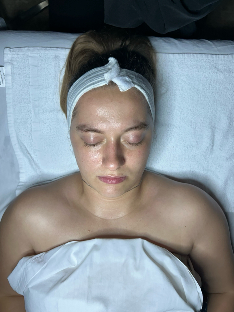 A'luxe Signature Express Facial
