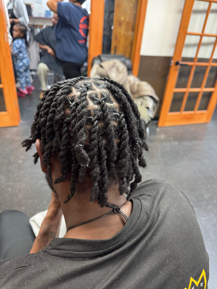 Kaliah~ Loc Retwist W/style