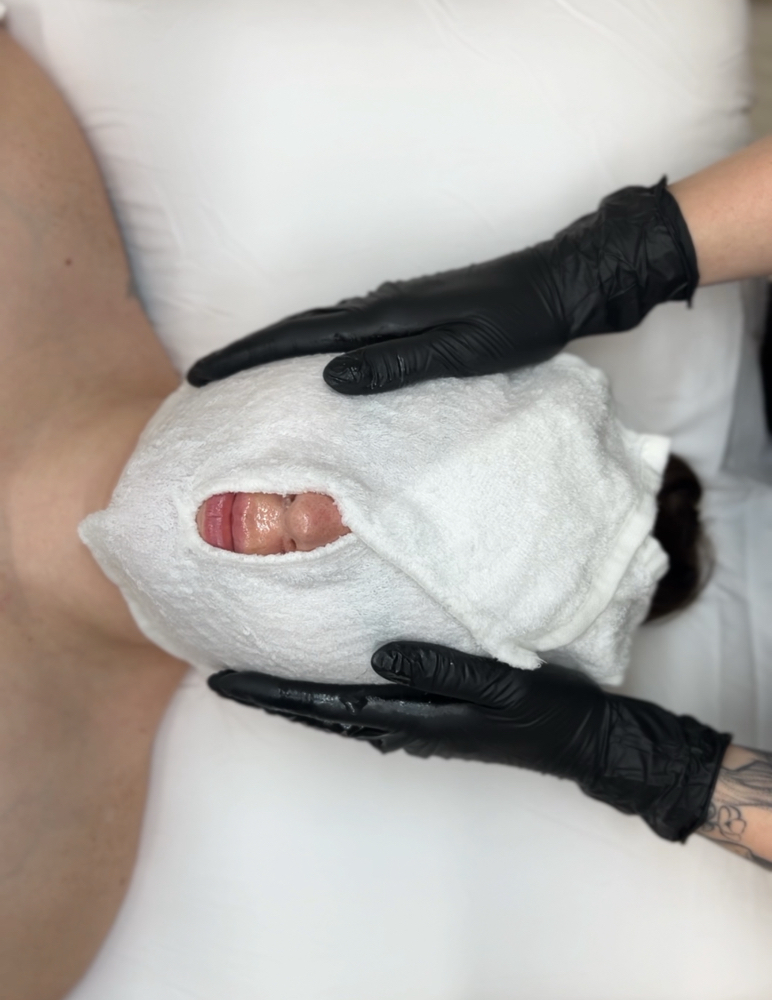 H2O Glow Facial