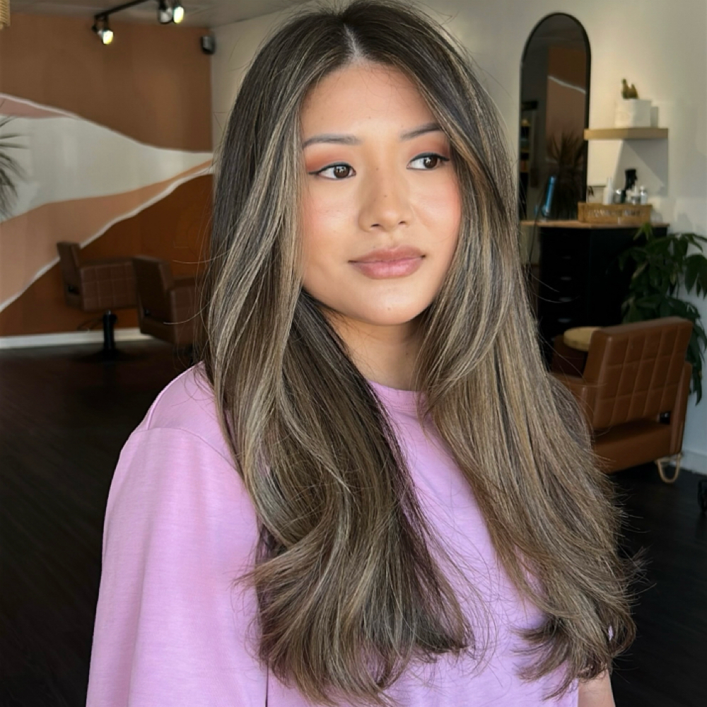 MINI BLONDING - MADDIE at Dawn + Mae Salon in Tulsa, OK