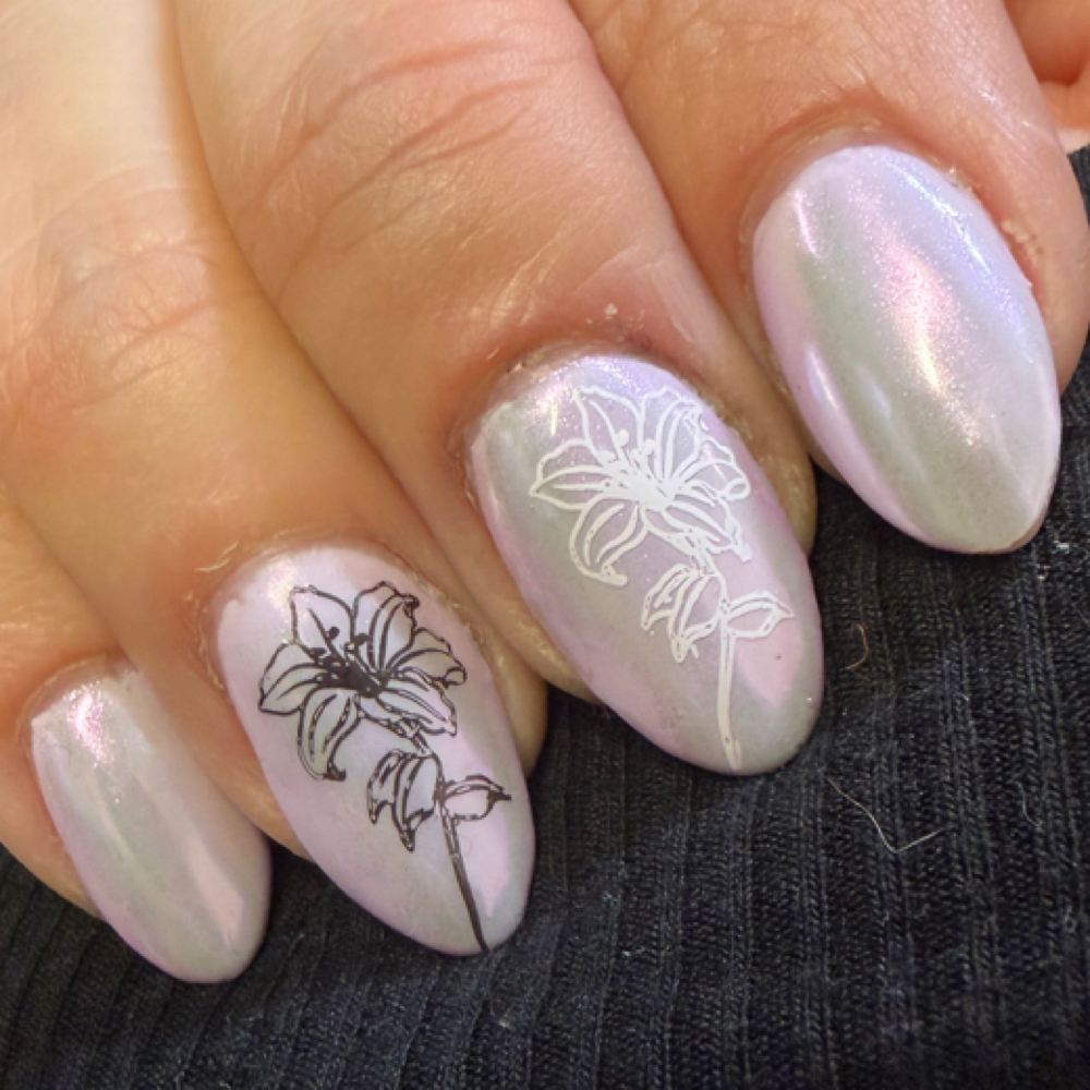 Stamp Design (black Or White) at Glimmerlit Nails in Davis, CA