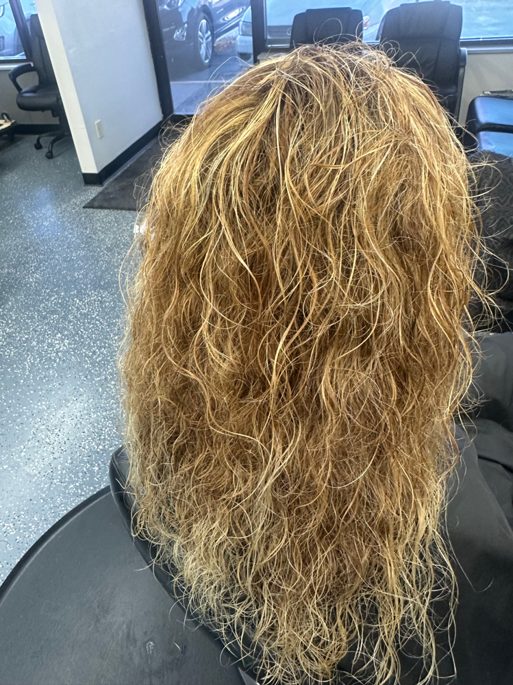 Foil With High Low at B's Salon in St. Peters, MO