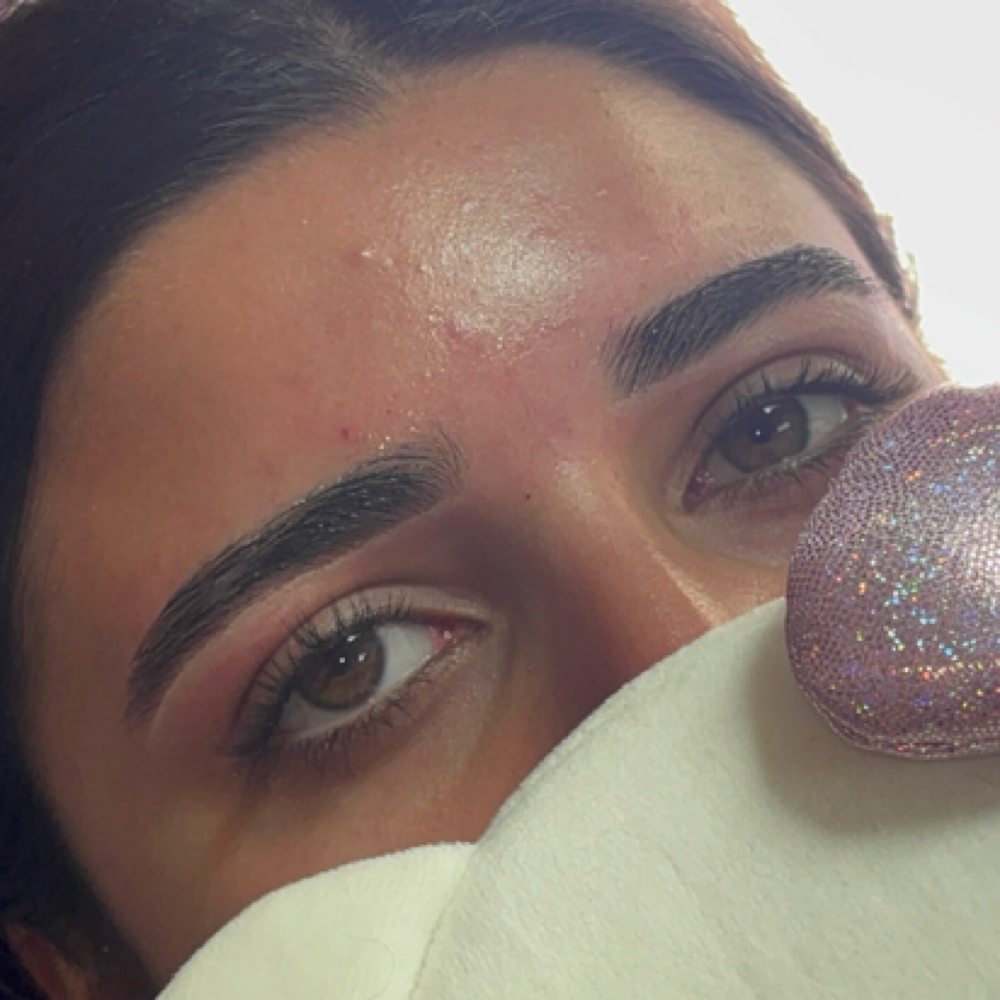 Brow Wax at Gavs.beautybar in Santa Maria, CA