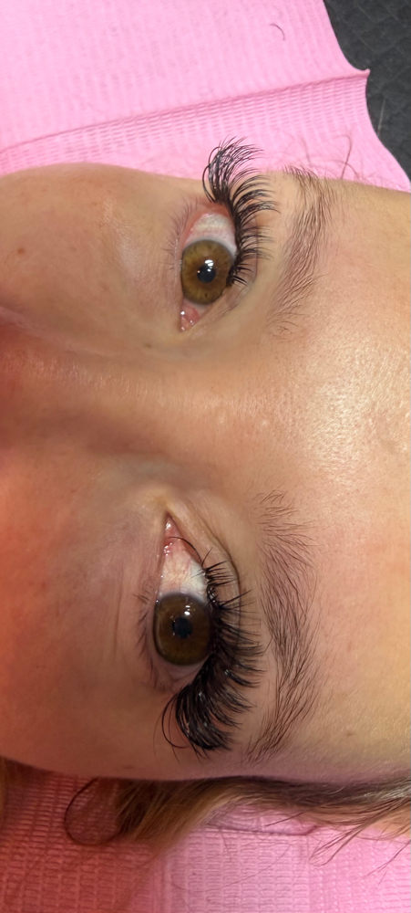 Hybrid Lashes at Yulee Mac Aesthetics in Tontitown, AR