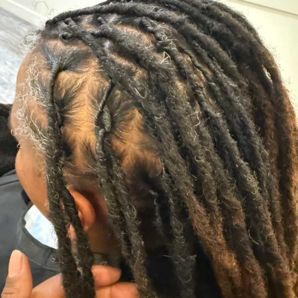 Loc Retwist at MELLIENOVA LLC in Arlington, TX