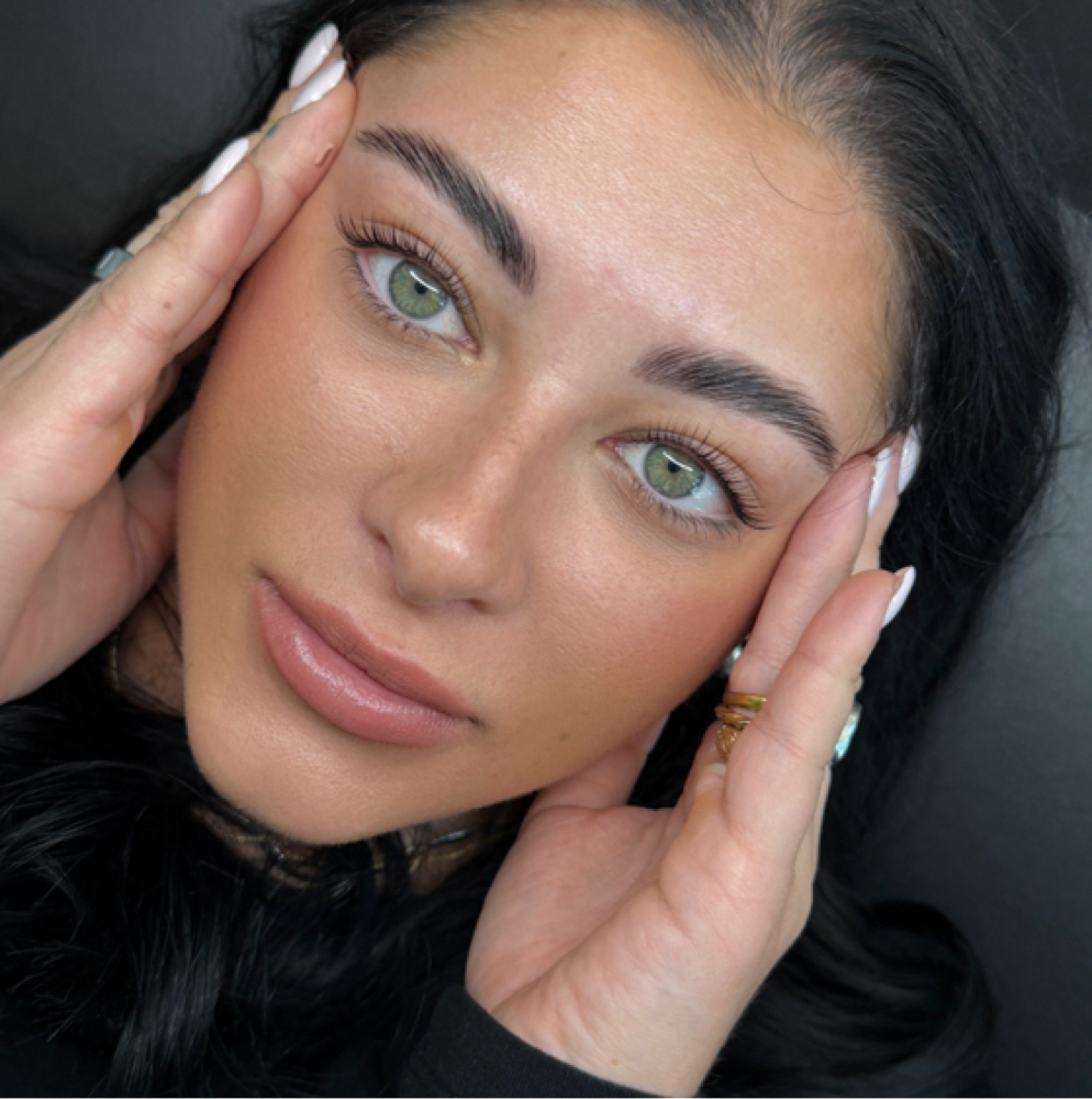 brow lamination WITH wax at Tandem Lash Society in Saint Petersburg, FL