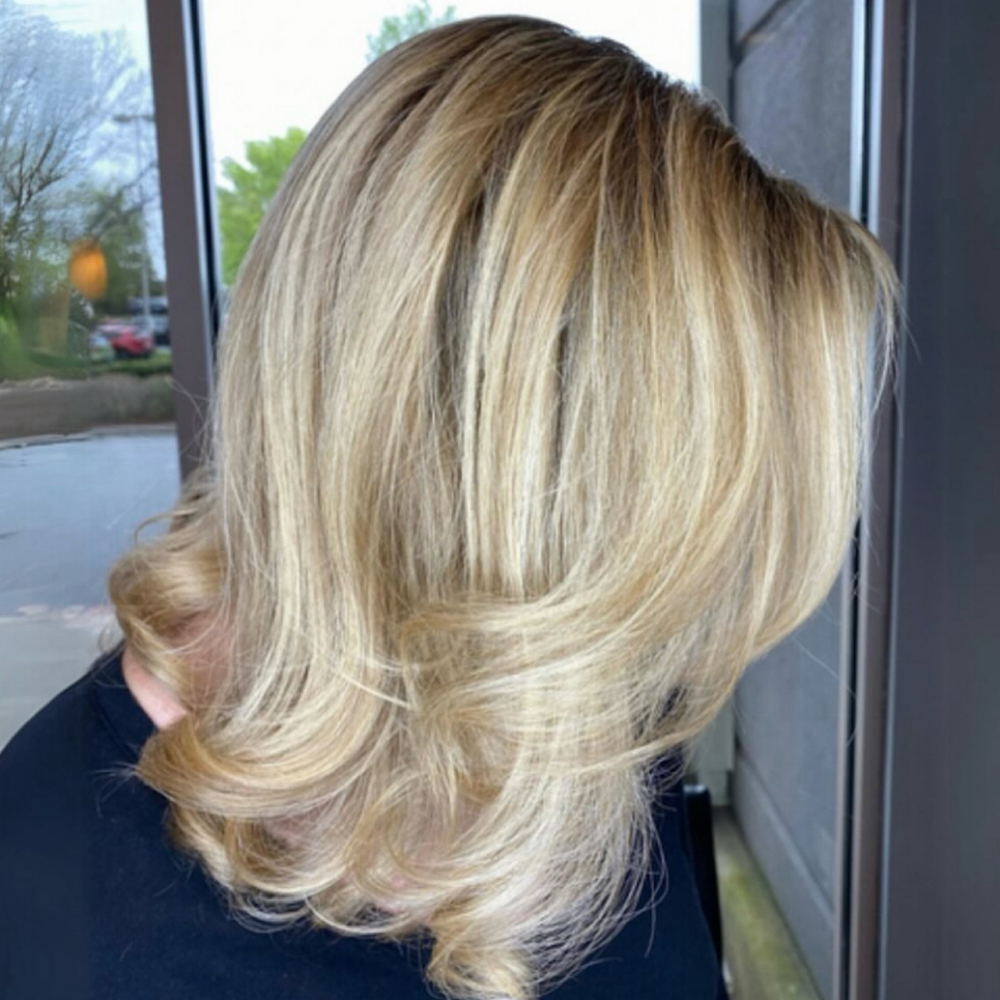 Custom Highlight (solo) at MCM Salon Marietta in Marietta, GA